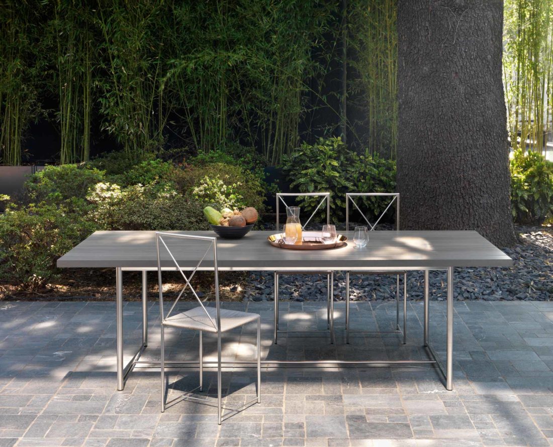 Flexform Levante Table Moka Outdoor Metal Chairs